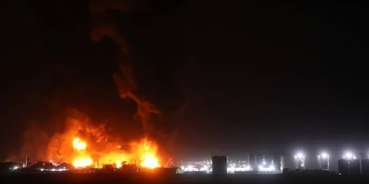 الكويت تتعرض لهجمات مسيرة على منشآت حيوية رغم اتفاق وقف إطلاق النار