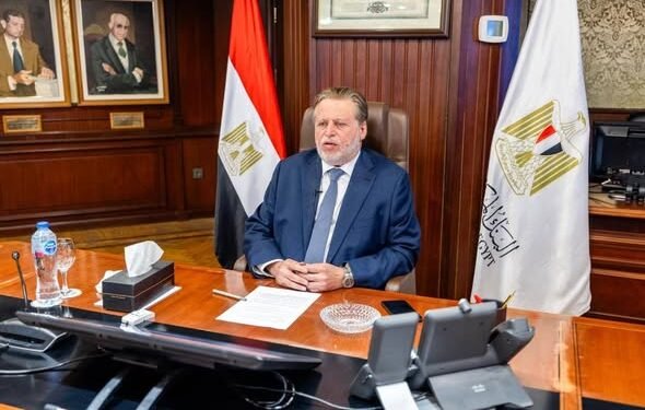 محافظ البنك المركزي:خفض التضخم إلى 11% ورفع الاحتياطي إلى 53 مليار دولار