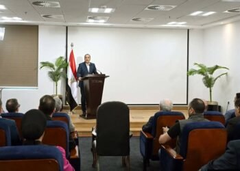 مدبولي: المشروعات العقارية يقودها القطاع الخاص.. واستمرار ترشيد الطاقة والعمل عن بُعد مرجّح