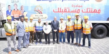 بمناسبة عيد العمال.. وزير العمل يطلق 4 وحدات تدريب مهني متنقلة جديدة