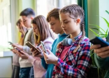 وزير الاتصالات لـ"النواب": طرح شريحة محمول للأطفال خلال 60 يومًا في مصر