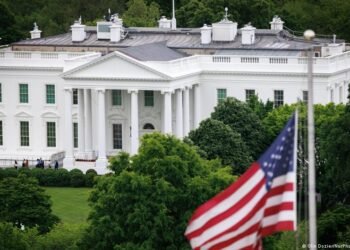 البيت الأبيض: ترامب يطلع على تفاصيل إسقاط طائرة أمريكية فوق إيران