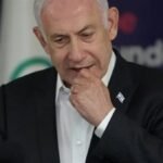 نتنياهو يأمر الجيش الإسرائيلي بوقف العمليات في لبنان