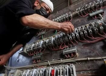 الحكومة تنفي تخفيف الأحمال الكهربائية لمدة 4 ساعات يوميًا