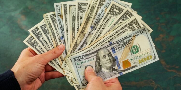 استقرار سعر الدولار أمام الجنيه اليوم الخميس في البنوك المصرية