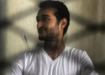 حبس أحمد دومة 4 أيام على ذمة التحقيقات بتهمة نشر أخبار كاذبة