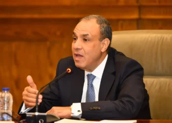 وزير الخارجية يقود تحركات دبلوماسية لتهدئة التوترات الإقليمية بالتنسيق مع السعودية والعراق