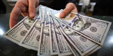 استقرار سعر الدولار أمام الجنيه في البنوك المصرية اليوم الثلاثاء