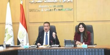 وزيرة الإسكان ومحافظ بورسعيد يبحثان تعزيز التنمية العمرانية