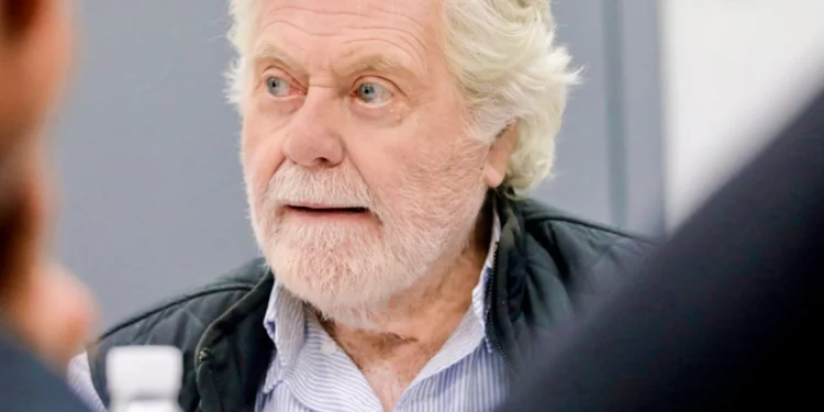 حسين فهمي يخوض تجربة سينمائية جديدة في الصين