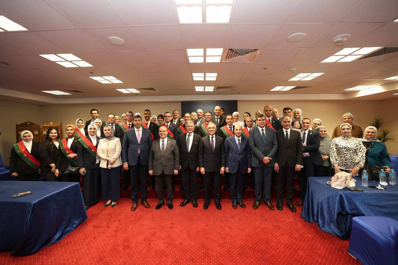 أعضاء النيابة الجدد يؤدون اليمين القانونية أمام وزير العدل