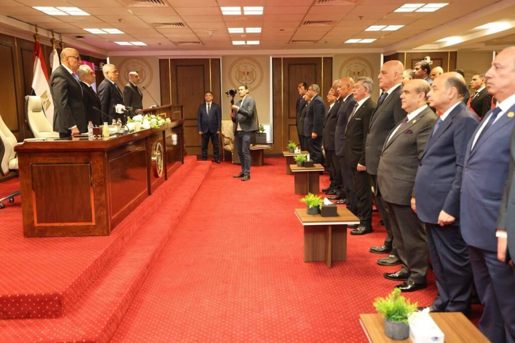 أعضاء النيابة الجدد يؤدون اليمين القانونية أمام وزير العدل