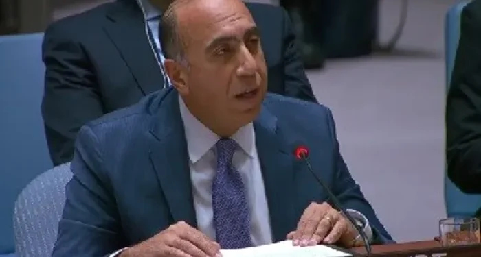 مندوب مصر في مجلس الأمن لإيران وإسرائيل: وقف الهجمات واحترام القانون