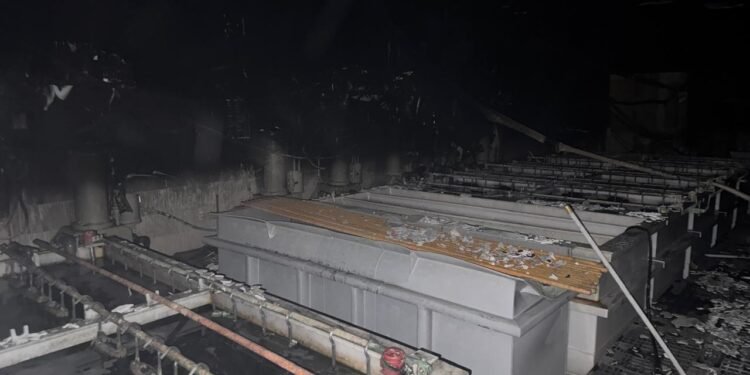 الحماية المدنية تسيطر على حريق داخل مصنع مشغولات ذهبية بمدينة بدر