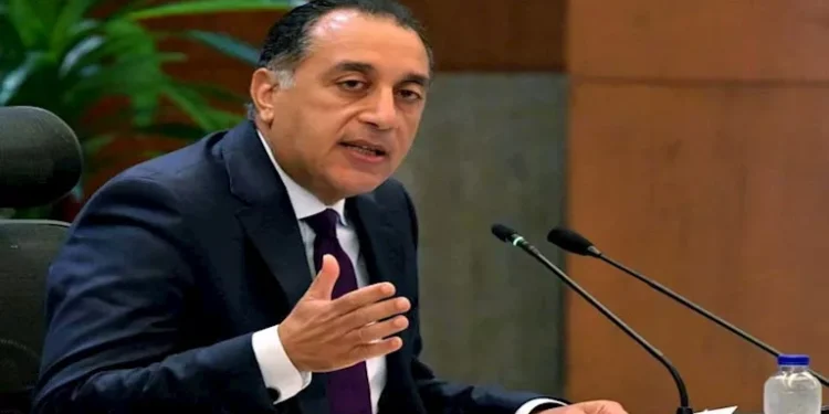 مصر تضع "أمن الطاقة" أولويّة.. مدبولي: نهاية العقد الحالي تشهد الاكتفاء الذاتي من المواد البترولية