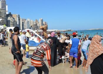 التنمية المحلية تتيح تصاريح مؤقتة للمحال استعداداً لموسم الصيف