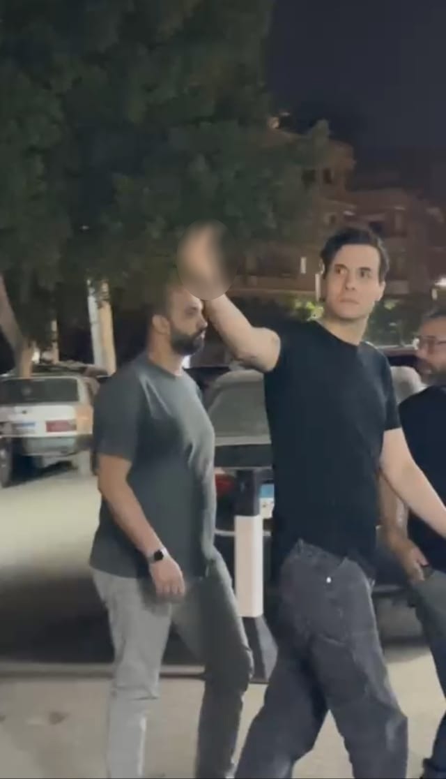 خروج عن النص.. كواليس أزمة أمير عيد مع الصحفيين