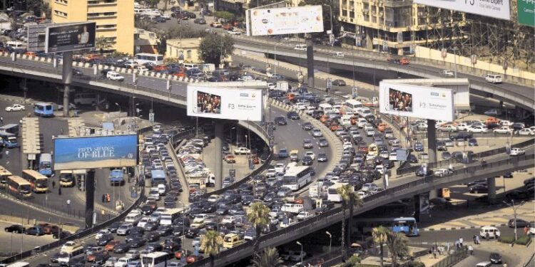 كثافات مرورية مرتفعة تشهدها محاور القاهرة والجيزة صباح اليوم