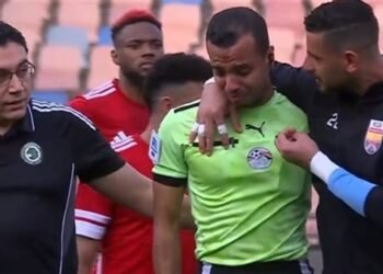 إصابة قوية للحكم مصطفى الشهدي بمباراة مودرن سبورت والجونة بالدوري