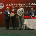 أبو ريدة يمنح الحكام شارات  «الفيفا» استعدادًا لكأس العالم