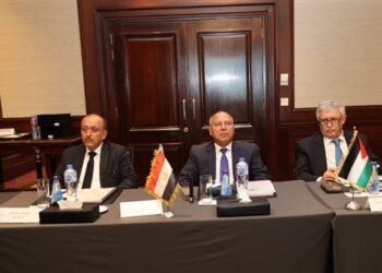 كامل الوزير يشيد بإنجازات شركة الجسر العربي ودورها في التجارة العربية