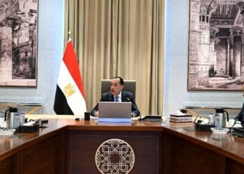 الحكومة تعلن بدء إجراءات “القيد المؤقت” في البورصة لـ 10 شركات تتبع قطاع البترول