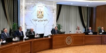 الحكومة تقرر إجراءات جديدة للأسواق والطاقة ومواعيد المحال