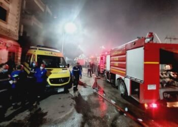 النيابة تشكل لجنة هندسية لمعاينة حريق مخزن الملابس في الزيتون