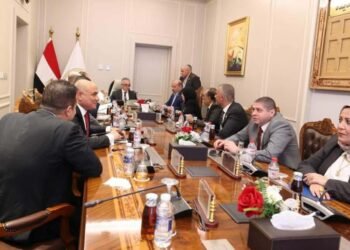 وزير العدل يبحث مع نواب البرلمان سبل تطوير الخدمات العدلية للمواطنين