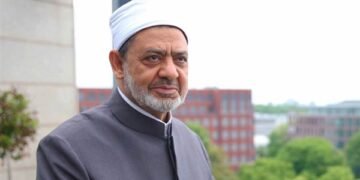 شيخ الأزهر يكلف أيمن عبد الغني بمهام وكالة الأزهر