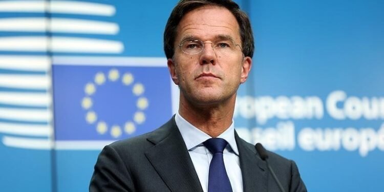 لقاء مغلق بين ترامب وروته لبحث تطورات مضيق هرمز والتوتر مع الناتو