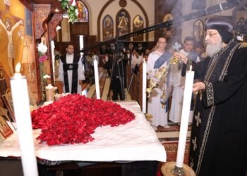 البابا تواضروس يترأس صلوات الجمعة العظيمة بالكاتدرائية المرقسية بالعباسية