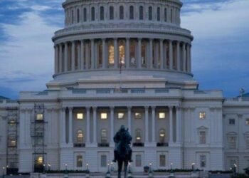 واشنطن تدرس تعليق عضوية إسبانيا ومراجعة موقفها بشأن جزر فوكلاند البريطانية