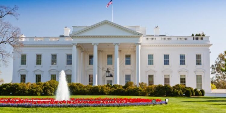 البيت الأبيض يحسم الجدل حول “الضربات النووية”