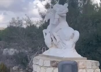 عناصر من الجيش الإسرائيلي تدمر مواقع مسيحية جنوب لبنان والاحتلال يعد بفتح تحقيق