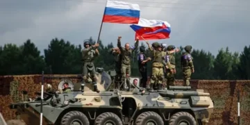 روسيا تعلن السيطرة على بلدة في خاركوف وتكثف ضرباتها