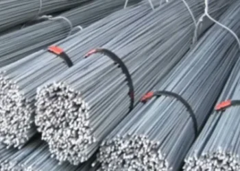 تباين أسعار الحديد واستقرار نسبي للأسمنت اليوم الأحد