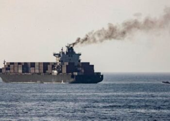 طهران تعلن إطلاق سراح 6 من طاقم السفينة “توسكا”