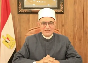 مفتي الجمهورية يهنئ أيمن عبدالغني بتكليفه بتسيير أعمال وكيل الأزهر