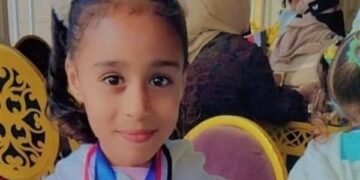 انتشال جثة طفلة بعد غرق مركب صيد في نهر النيل بقنا