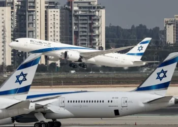 شركات الطيران العالمية تمدد تعليق رحلاتها إلى إسرائيل بسبب التصعيد