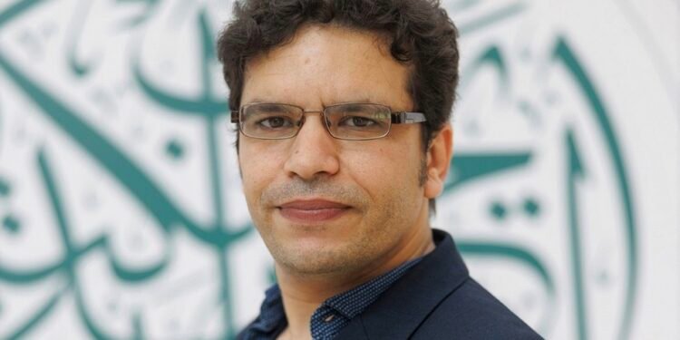 رواية “أغالب مجرى النهر” تفوز بالجائزة العالمية للرواية العربية 2026