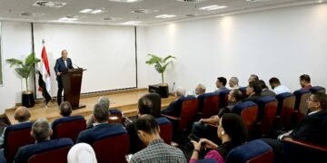 مدبولي من قلب المنطقة الاقتصادية: الصناعة قاطرة النمو ومصر تراهن على القطاع الخاص