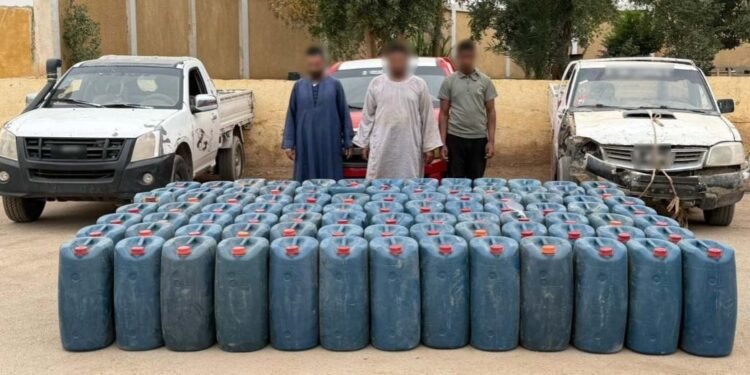 ضبط 5 أطنان مواد بترولية قبل بيعها بالسوق السوداء في أسوان