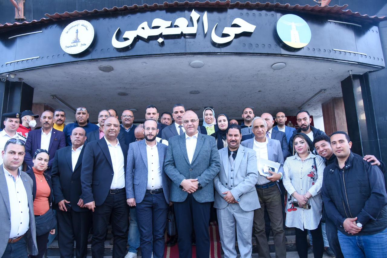 أبواب مفتوحة.. محافظ الإسكندرية يحسم مطالب المواطنين من قلب العجمي