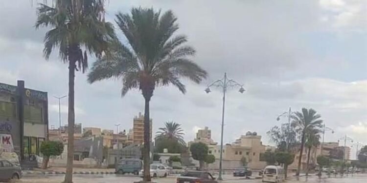 مطروح والساحل الشمالي تشهد أمطارًا غزيرة واستنفارًا أمنيًا