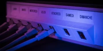 انقطاع الاتصالات في حلايب وأبو رماد بالبحر الأحمر بسبب قطع الكابل الرئيسي