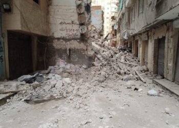 إصابة 3 أشخاص في انهيار جزئي لعقار بدمنهور