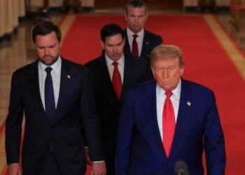 مفاوضات واشنطن وطهران في مهب الريح.. وفانس يعود للبيت الأبيض