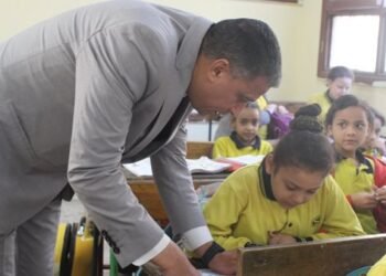 وكيل أول وزارة التعليم ينهي تكليف مديرة مدرسة ببولاق الدكرور